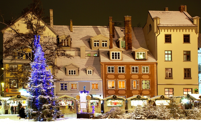 Snow in Riga christmas market
